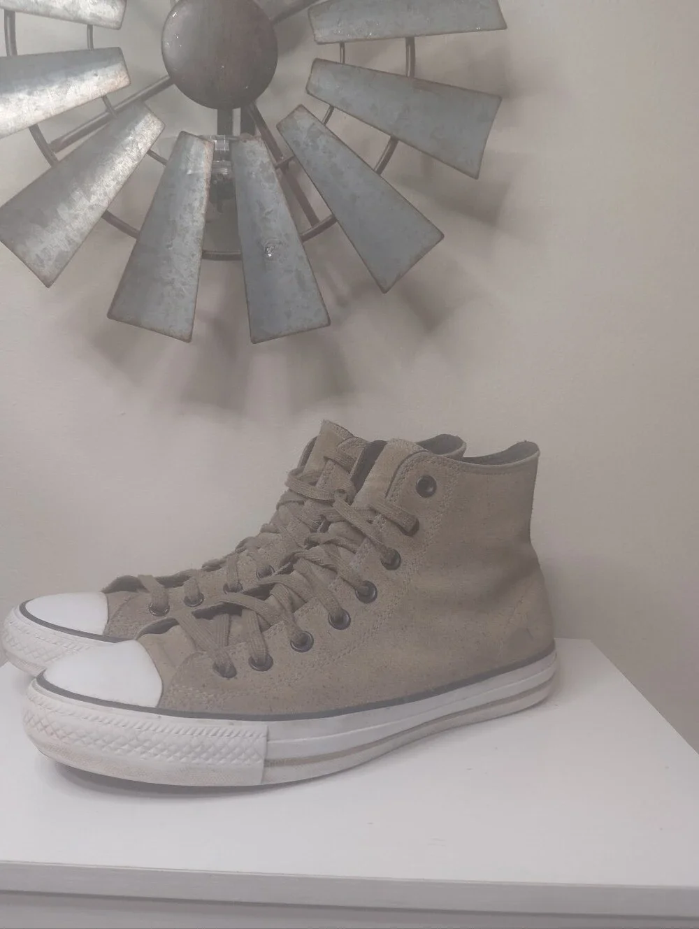 Converse high top